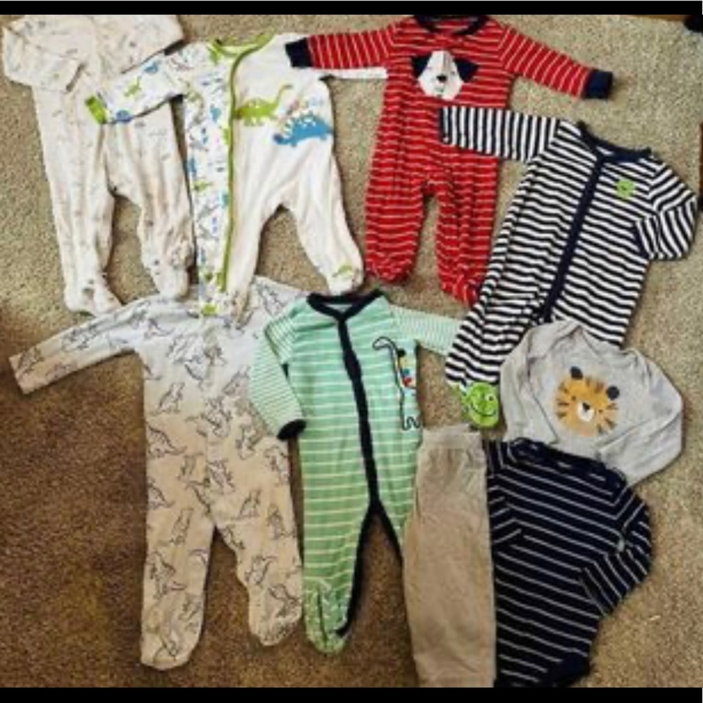 Lot of size 6 months month clothes-6 jammies- $10 TOTAL FOR ALL!